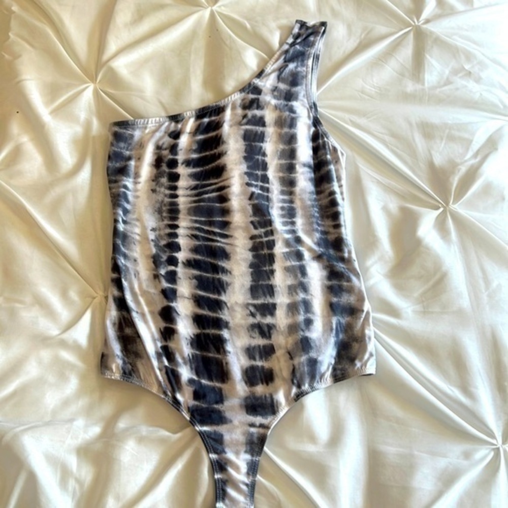 Le Lis One Shoulder Tie Dye Body Suit Size S